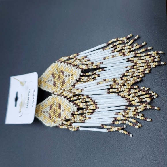 NWT Handmade Aztec Southwestern Indian Seedbead Tassel Dangle Earrings Plated - Picture 5 of 7